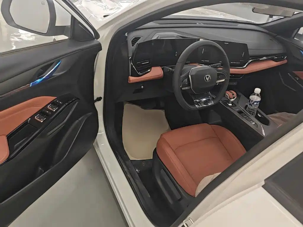 Фото 16 - Changan X5 PLUS