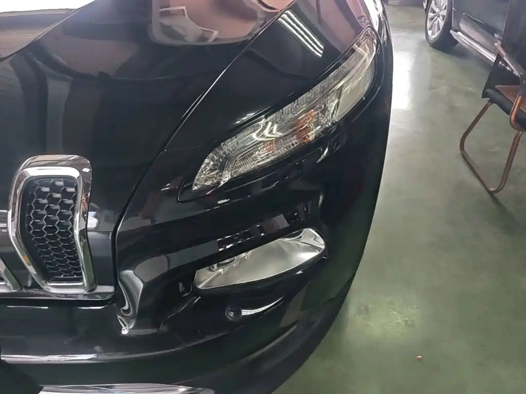 Jeep Cherokee (Import) 2015 2015 2.4L Elite Edition