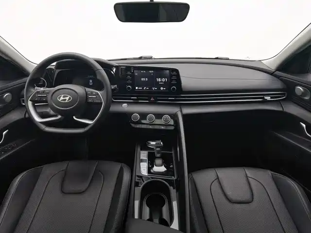 Hyundai Elantra 2023 1.5L CVT GLX Elite Edition — фото 5