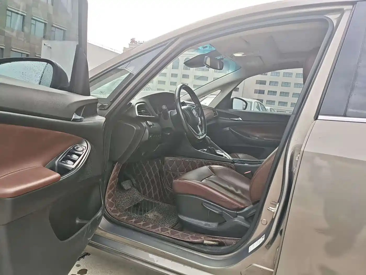 Фото 4 - Buick GL6