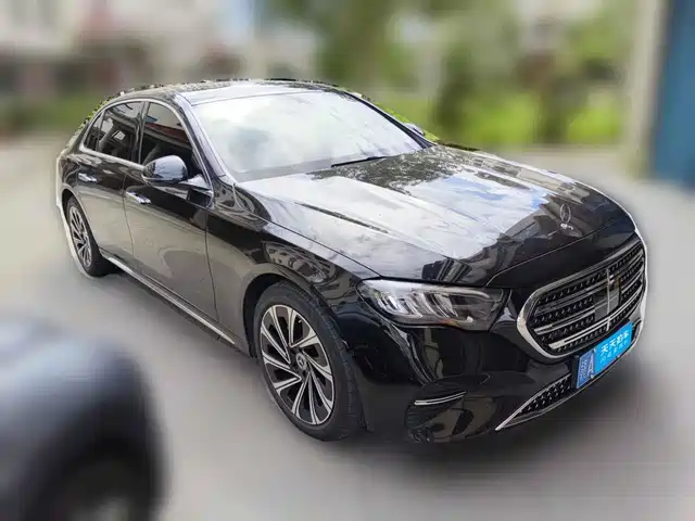 Mercedes-Benz E-Class 2024 Model E 300 L Luxury — фото 3