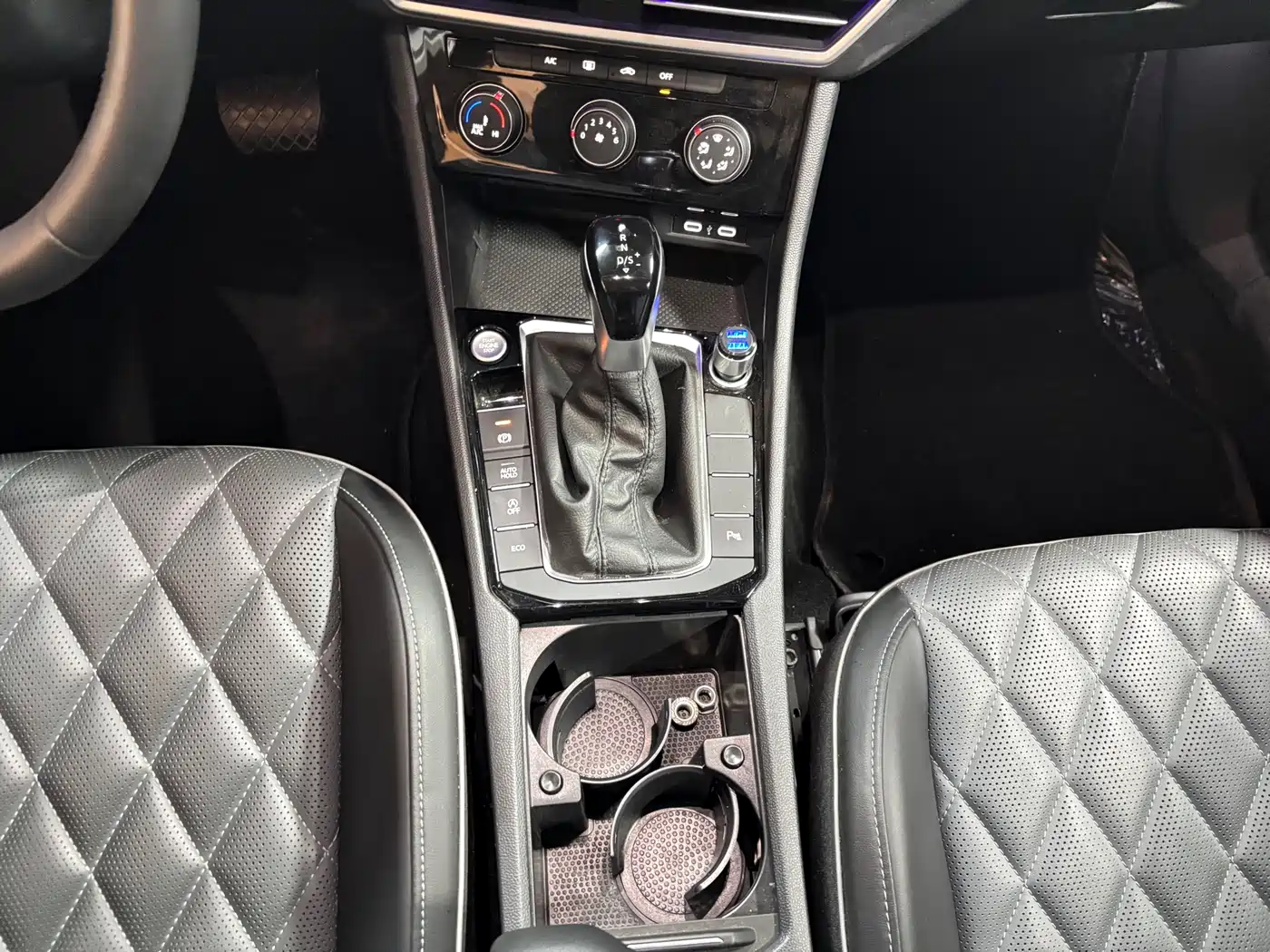 Volkswagen Sagitar 2023 300TSI DSG Excellence Edition фото 7