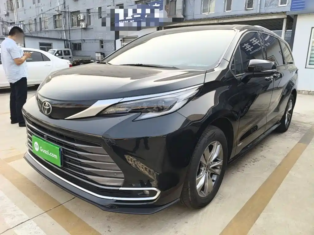 Toyota Sienna 2024 — пригон из Китая
