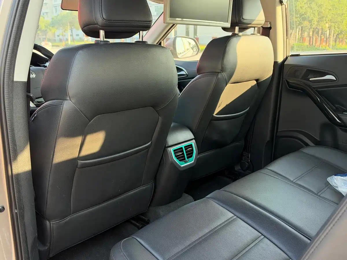 Фото 7 - MG Roewe RX5
