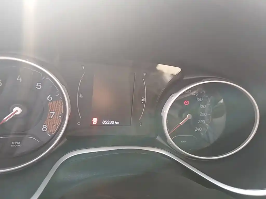 Фото 12 - Jeep Compass