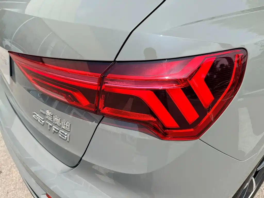 Audi Q3 2025 2025 quattro 45th Anniversary Edition 35TFSI Fashion Dynamic
