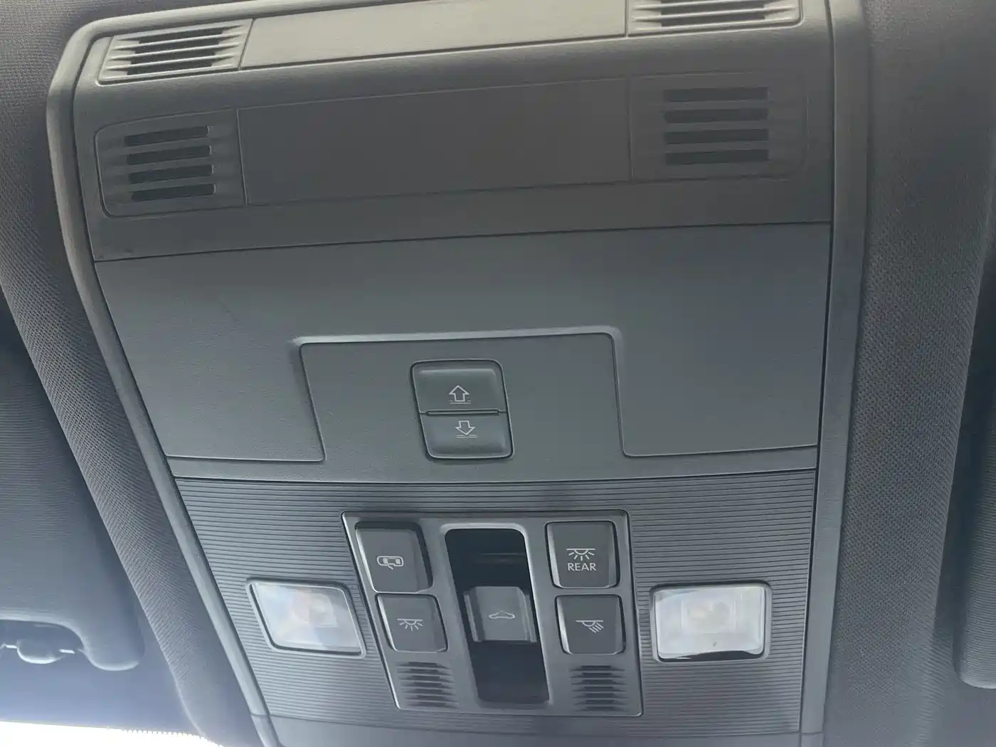 VOLKSWAGEN T ROC EXPLORING SONGS