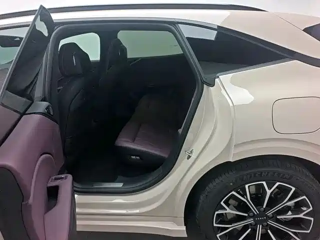 ZEEKR EXTREME KRYPTON 007GT