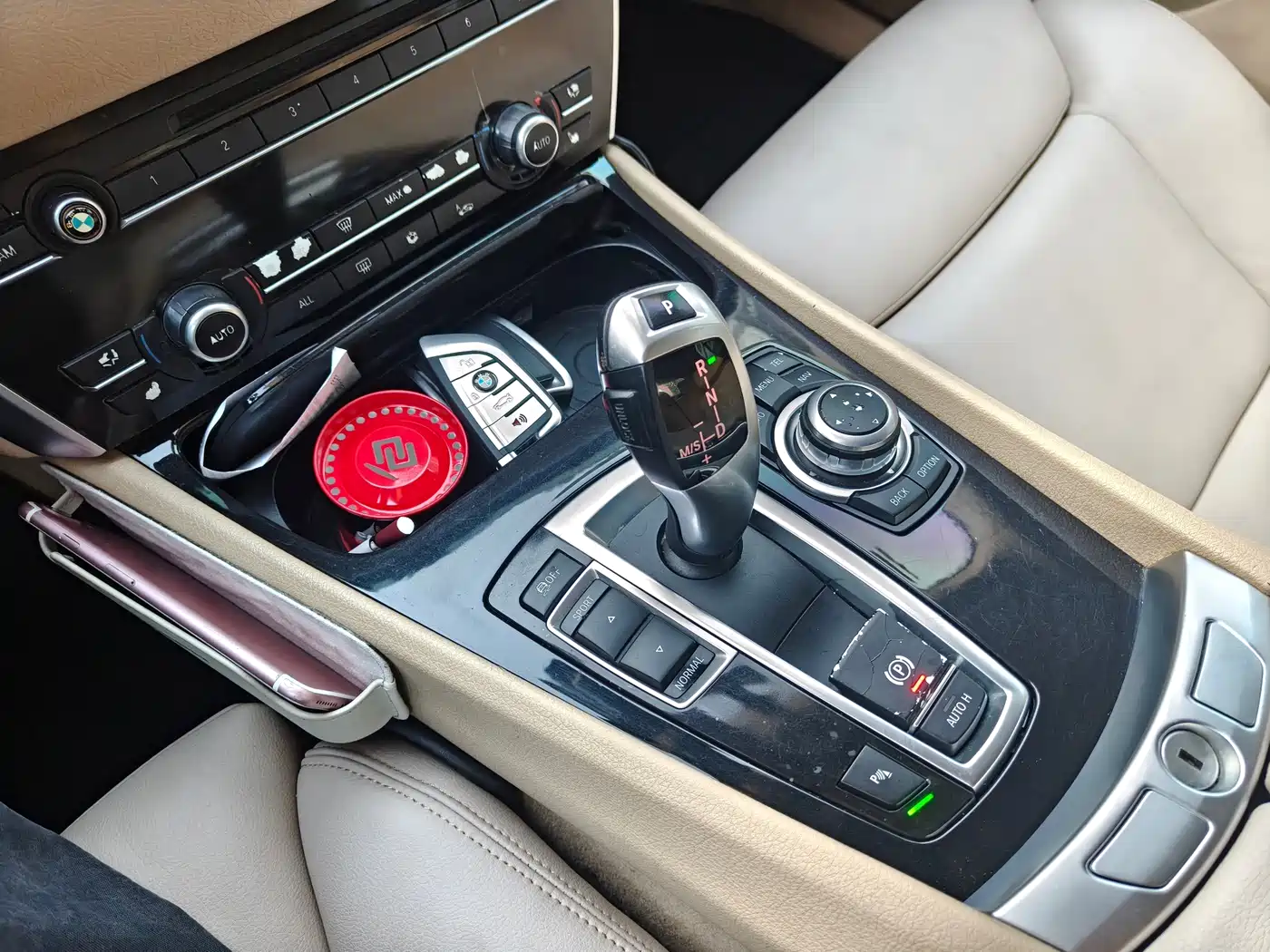 BMW 5 Series GT 2010 535i Luxury Model фото 11
