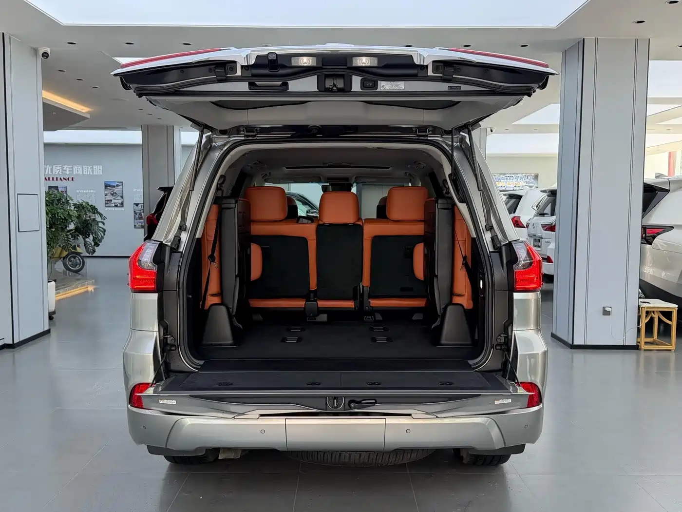 Lexus LX 2019 570 Prestige Luxury Edition фото 23