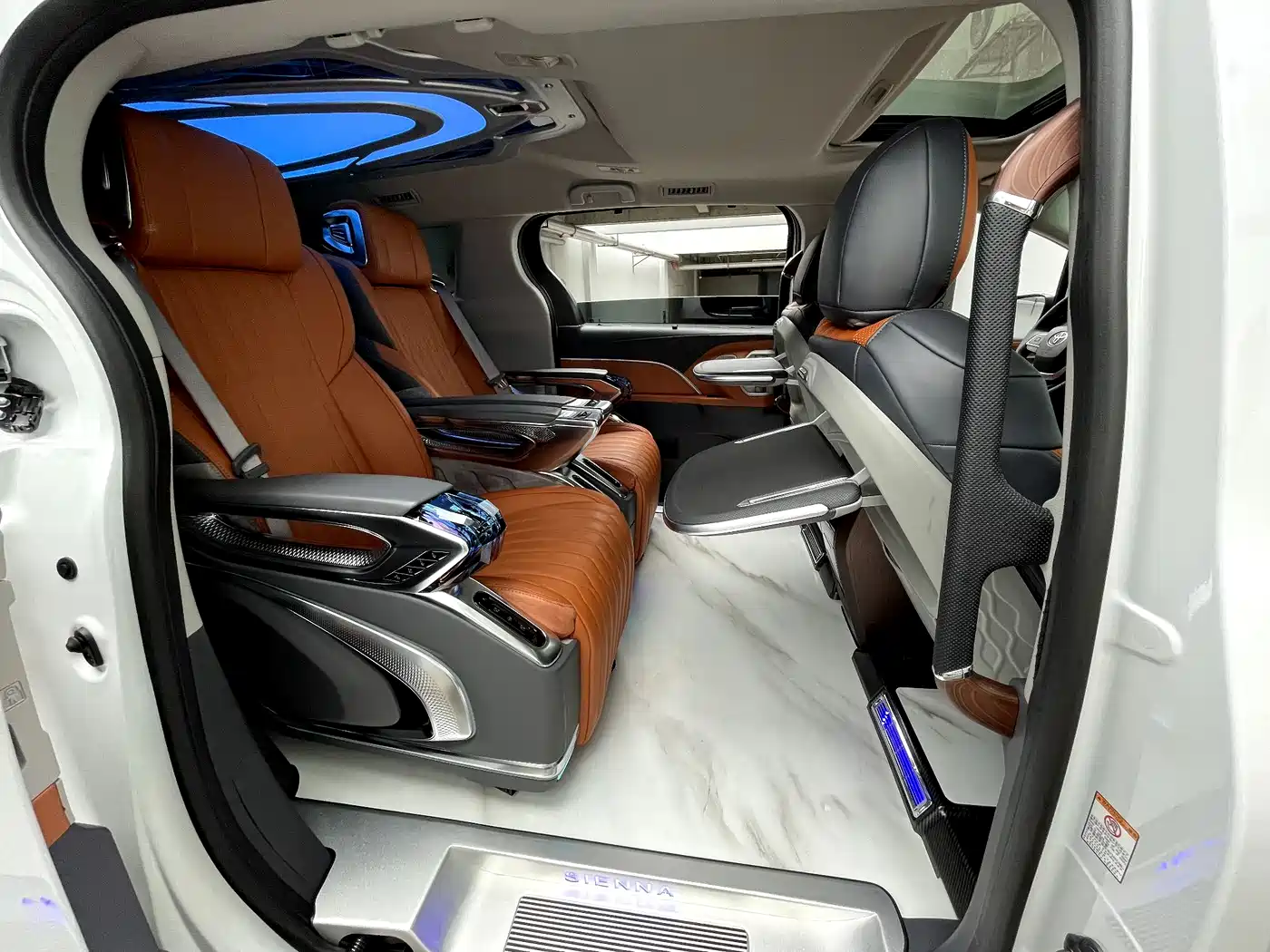Toyota Sienna 2026 Model 2.5L Hybrid 2WD Comfort Edition фото 16