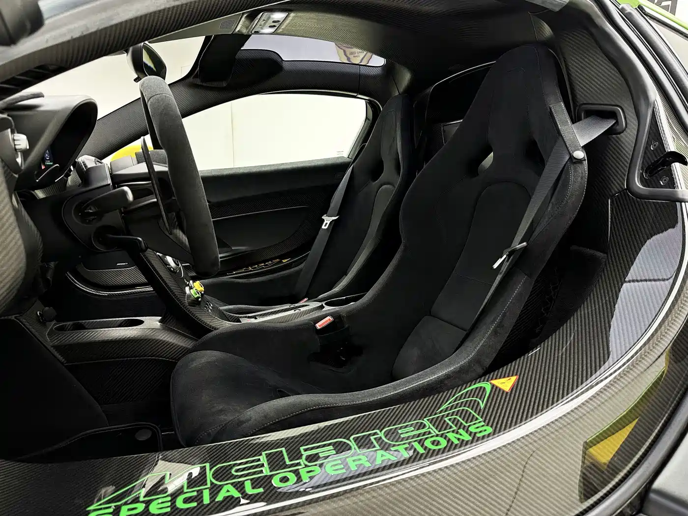 McLaren P1 2014 2014 3.8T Standard