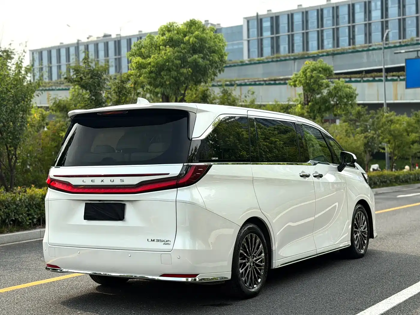 Lexus LM 2026 2023 350h 7-Seater Elegance Edition