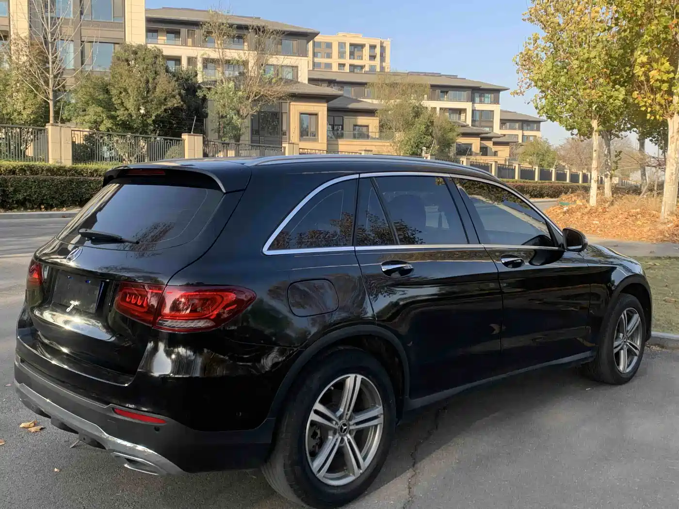 MERCEDES-BENZ GLC