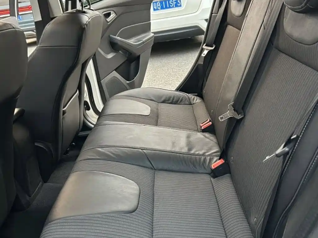 Ford Focus 2014 2012 Hatchback 1.6L Automatic Trend