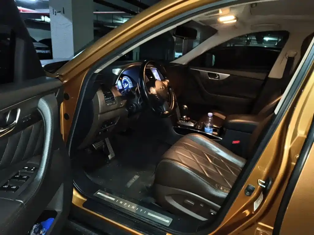 Infiniti QX70 2014 2013 3.7L Standard Edition
