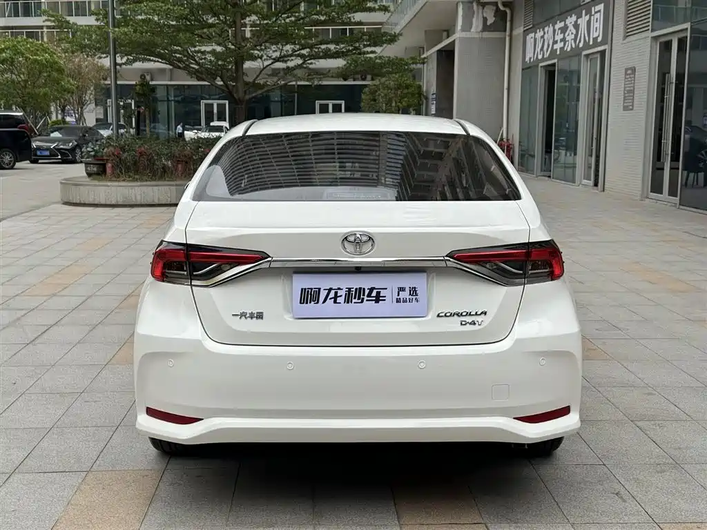 Toyota Corolla 2021 1.2T S-CVT Elite PLUS Edition фото 7