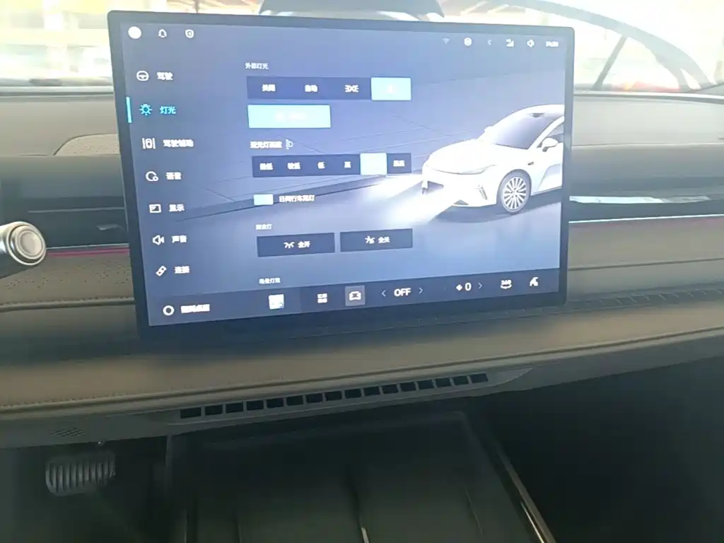 Geely Galaxy Galaxy Xingyao 8 2025 2025 130km EM-P Explorer Edition