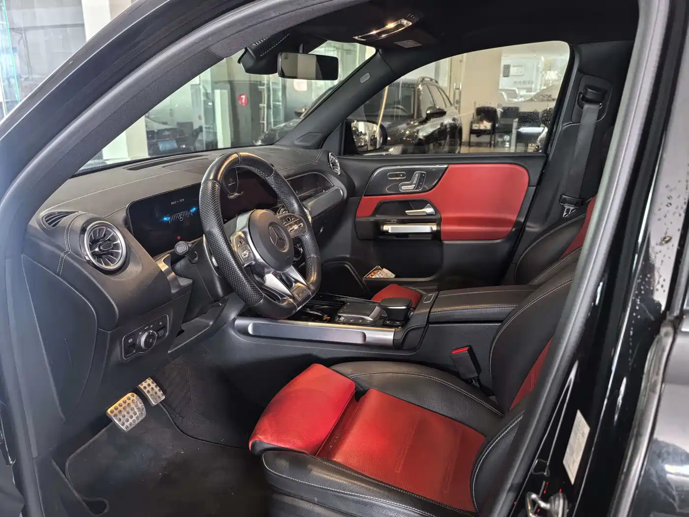 Mercedes-Benz GLB AMG 2021 Facelift AMG GLB 35 4MATIC фото 10