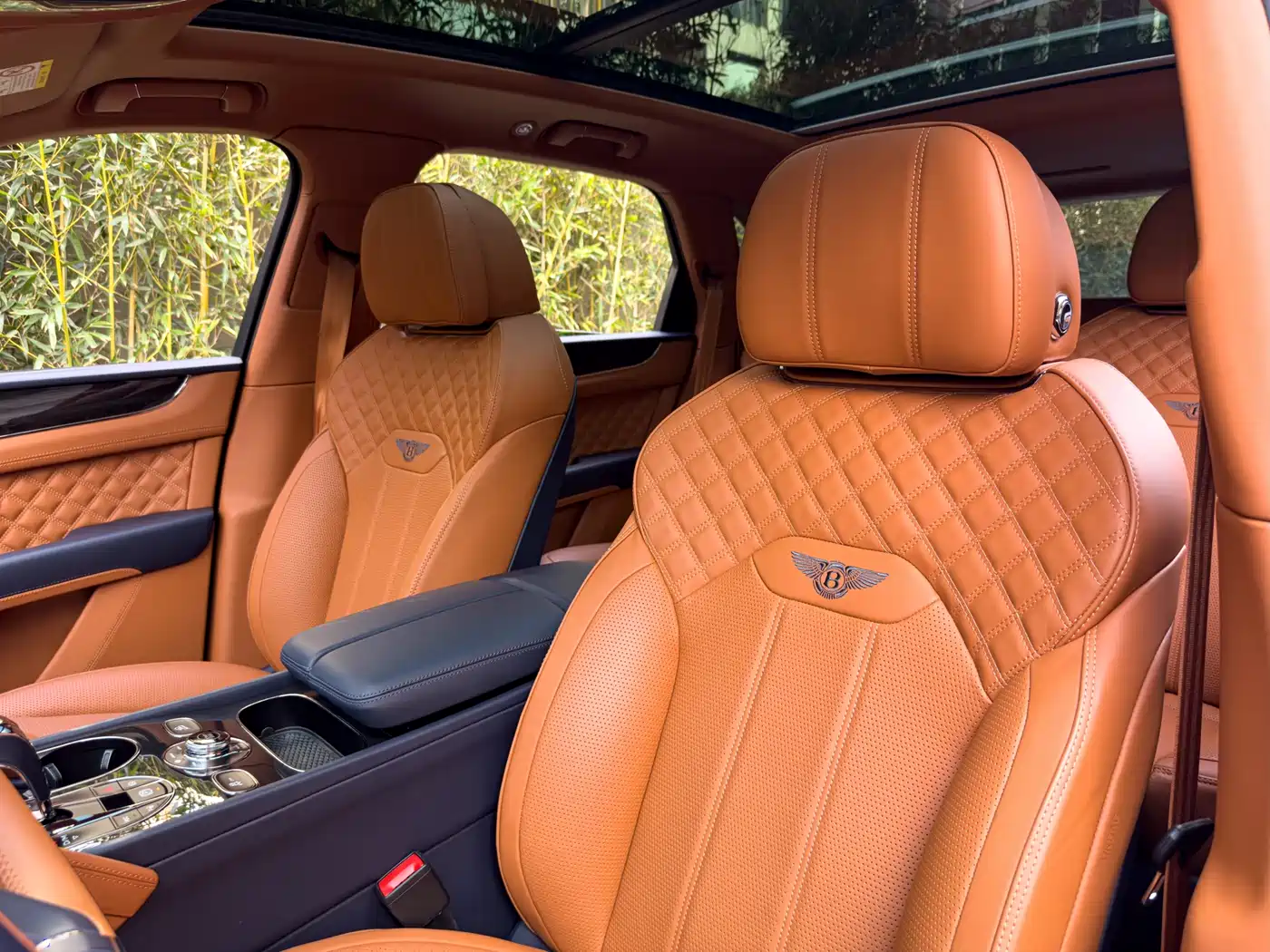 BENTLEY TIMYUE PLUG IN HYBRID