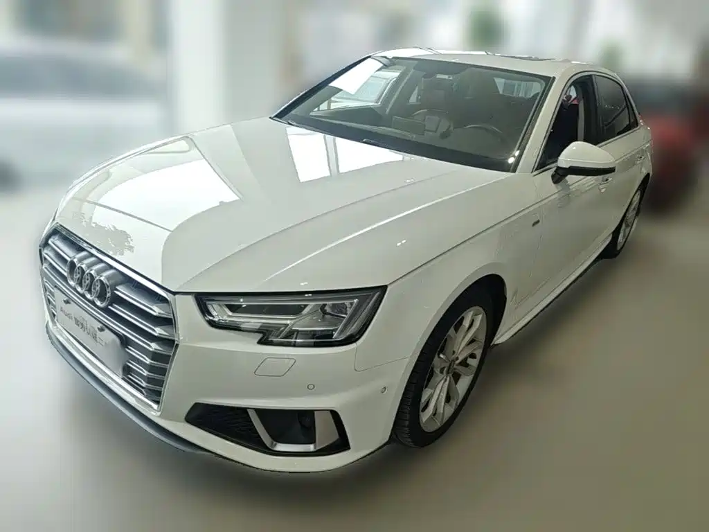 Фото 1 - Audi A4L