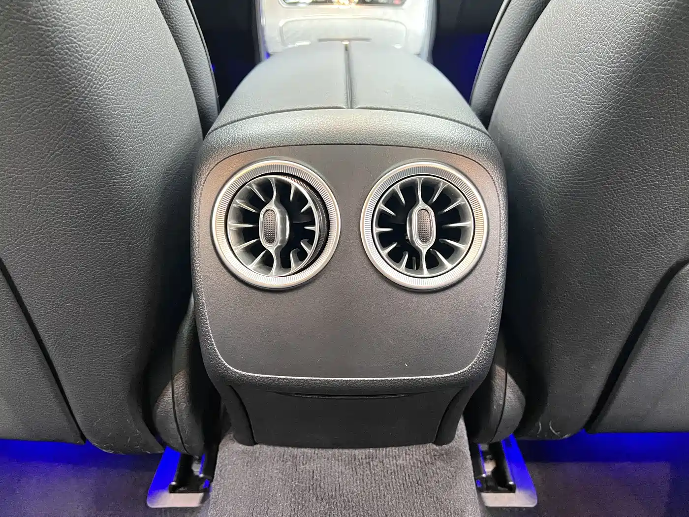 Mercedes-Benz CLS 2018 CLS 300 Dynamic фото 33
