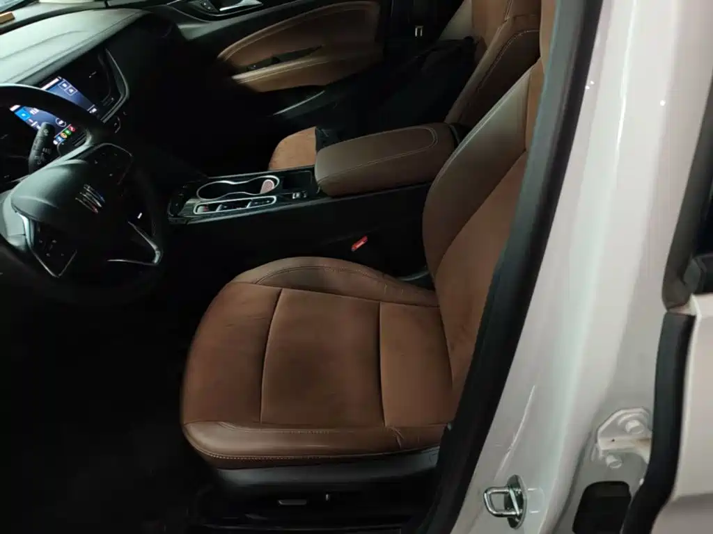 Photo 15 - Buick Regal