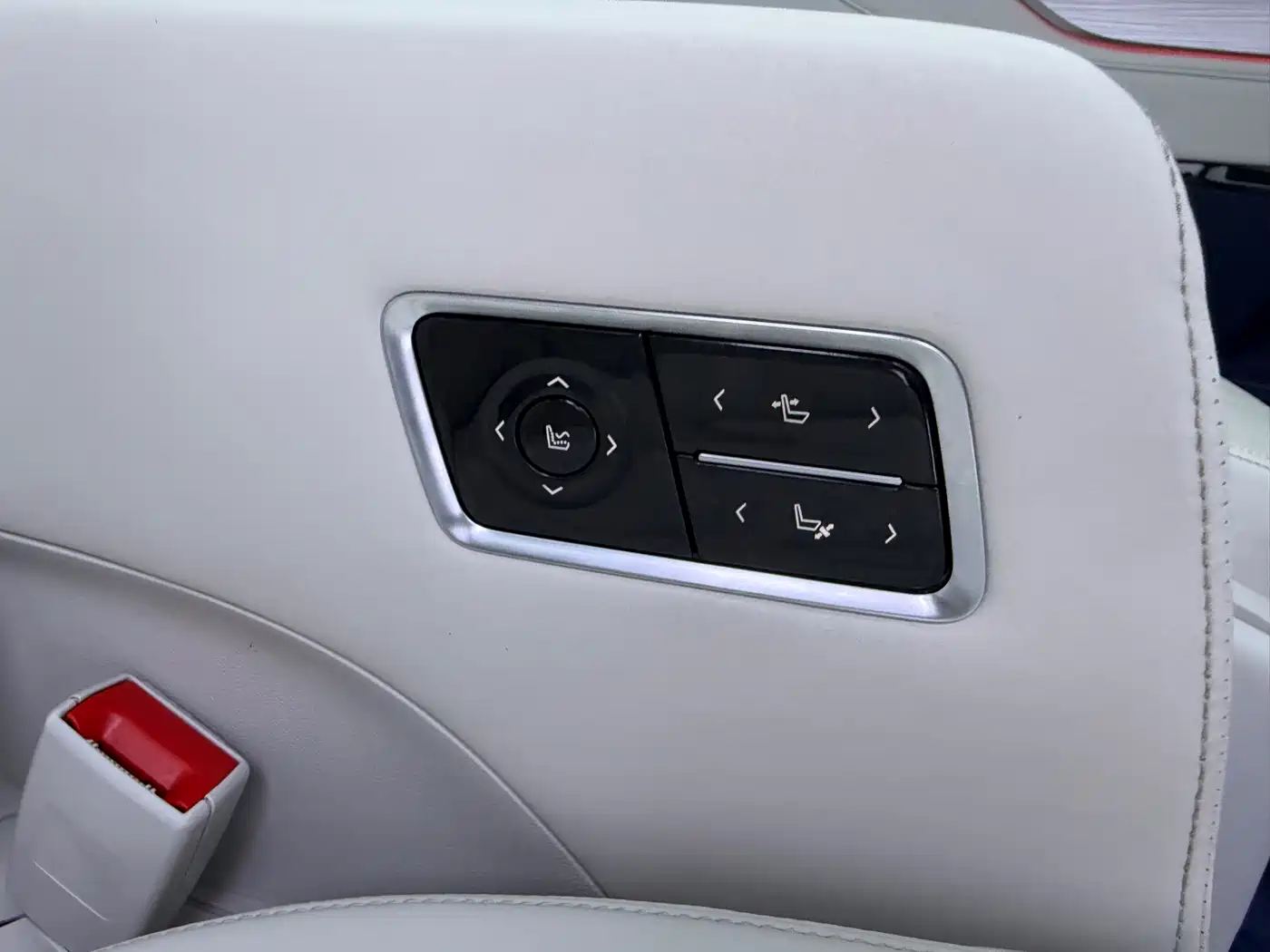 Buick GL8 New Energy 2024 2024 Land Honor Luxury Edition 6-Seater