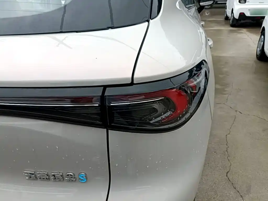 Wuling Motors Wuling Bingo S 2026 2025 Model 325km Flagship Edition