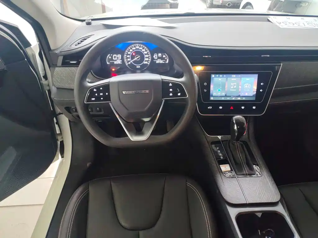 Venucia D60 2025 2023 PLUS 1.6L XL CVT Joy Leader Edition