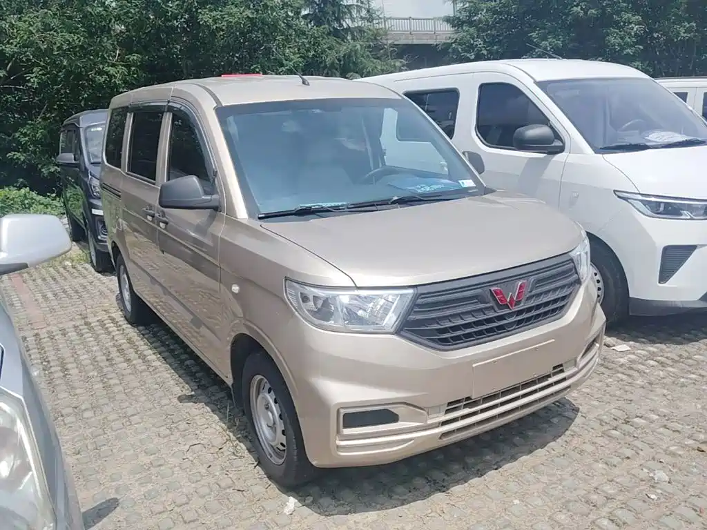 Wuling Motors Wuling Hongguang V 2024 2022 1.5L Dynamic Edition Hydraulic Power Steering LAR