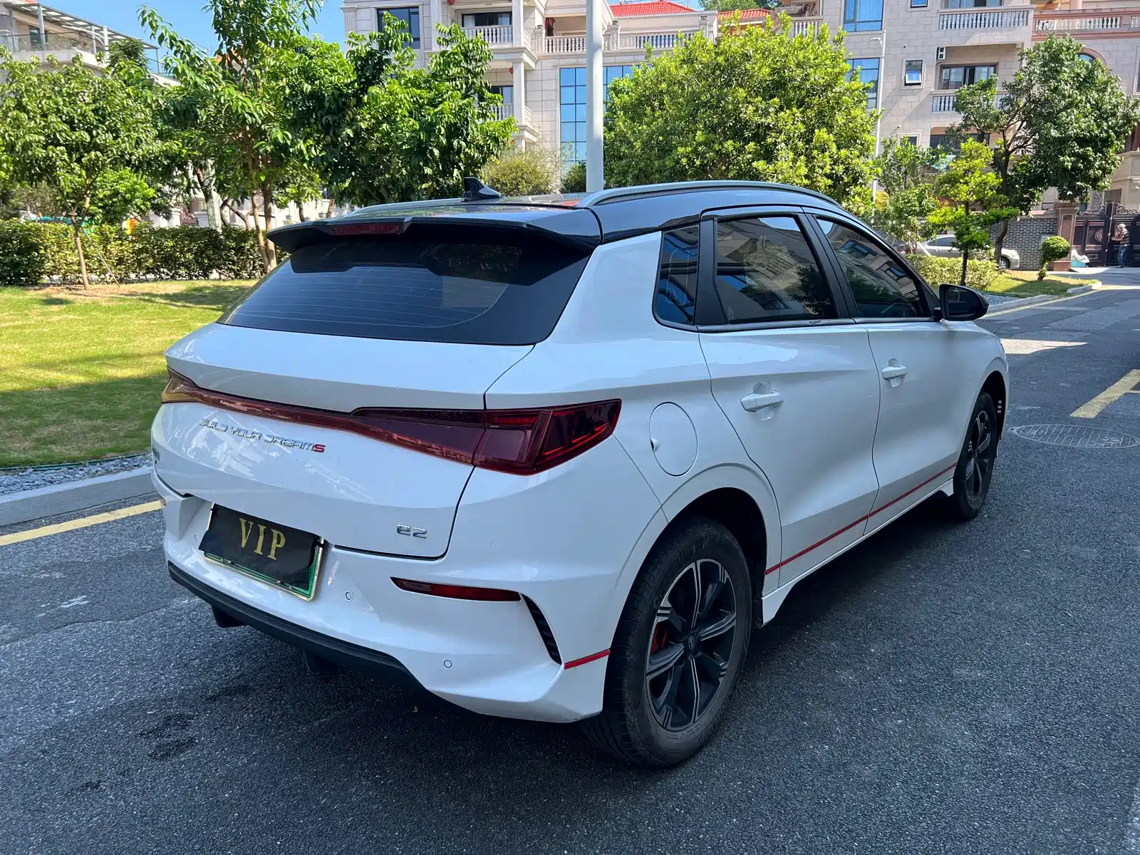 Фото 6 - BYD e2