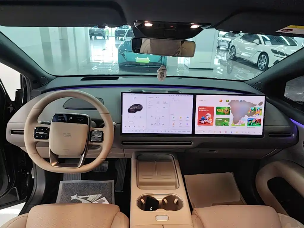 Li Auto i6 2026 2025 2WD Base Model