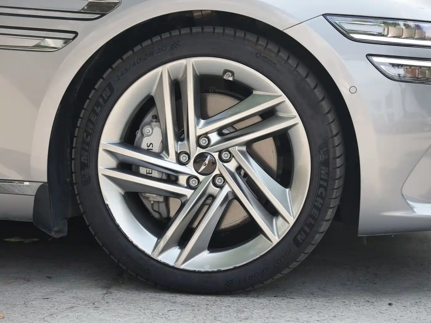 Genesis G80 2024 2024 2.5T 4WD Flagship Edition