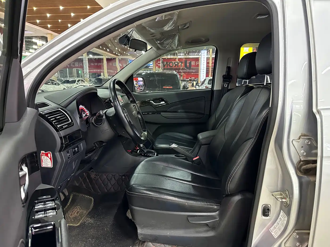 Isuzu Lingtuo 2021 2020 2.5T 2WD Automatic Flagship Edition China VI JE4D25Q6A