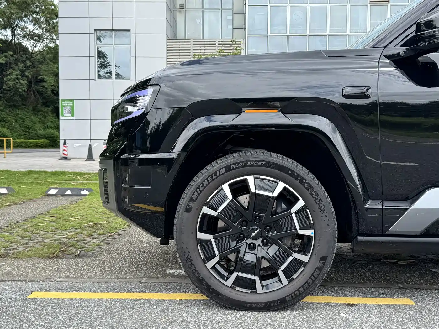 Fang Cheng Bao Leopard 8 2025 2025 Zhiyong Flagship Drone Edition 6-Seater