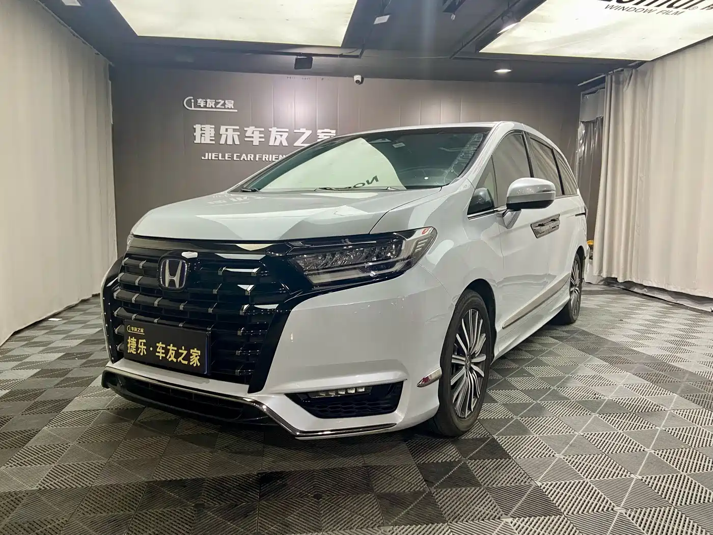 Honda Elysion 2024 2024 2.0L e:HEV Luxury Edition