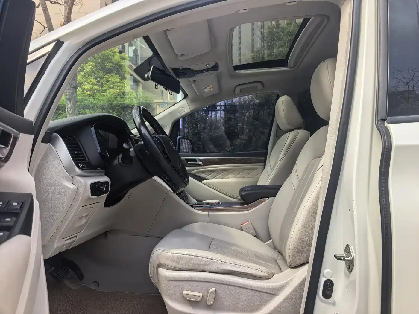 GAC Trumpchi Trumpchi M8 2018 320T Exclusive Edition фото 4