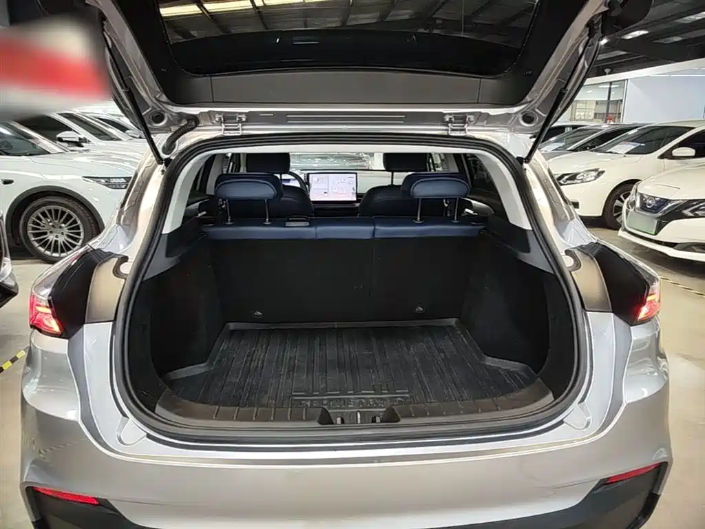 Geely Geometry M6 2023 2022 450 New Intelligence Edition