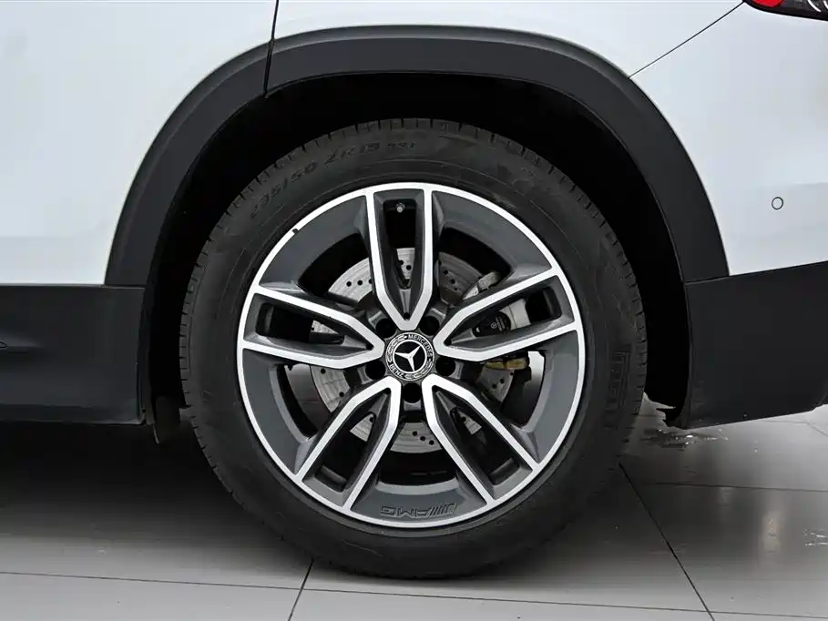 Mercedes-Benz GLB AMG 2023 Model AMG GLB 35 4MATIC фото 35