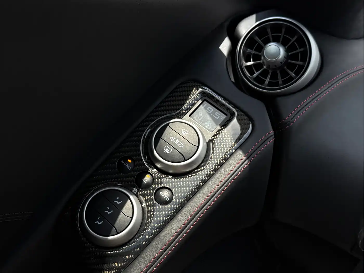 McLaren 650S 2017 2014 3.8T Coupe