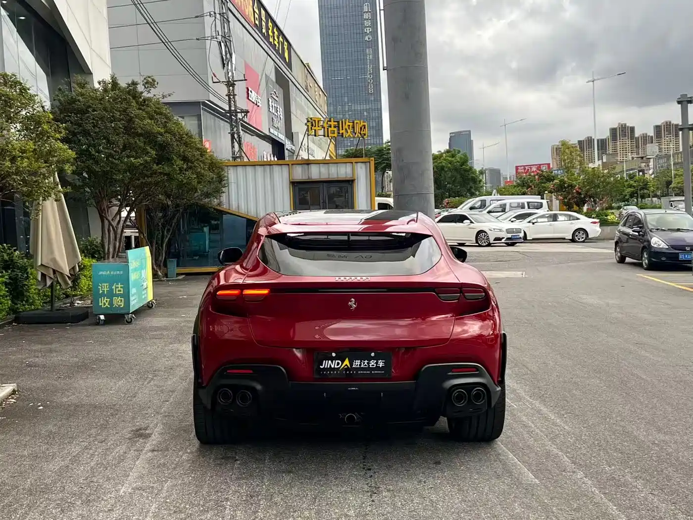 Ferrari Purosangue 2026 2023 6.5L V12