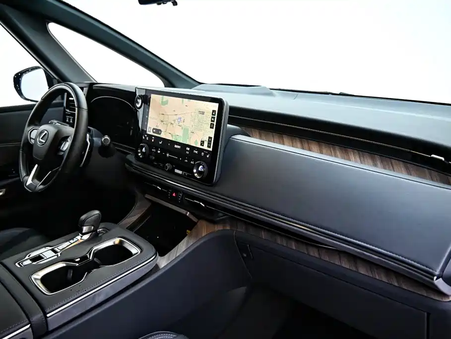 Lexus LM 2023 500h 6-Seater Prestige Edition фото 15