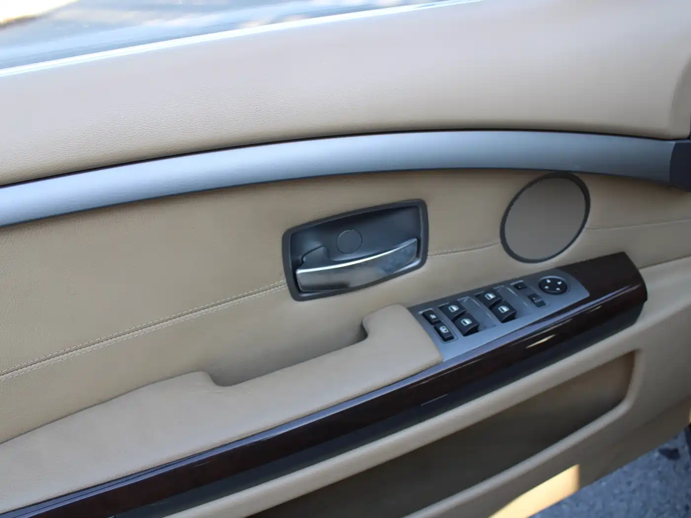BMW 7 Series 2005 Model 750Li фото 9