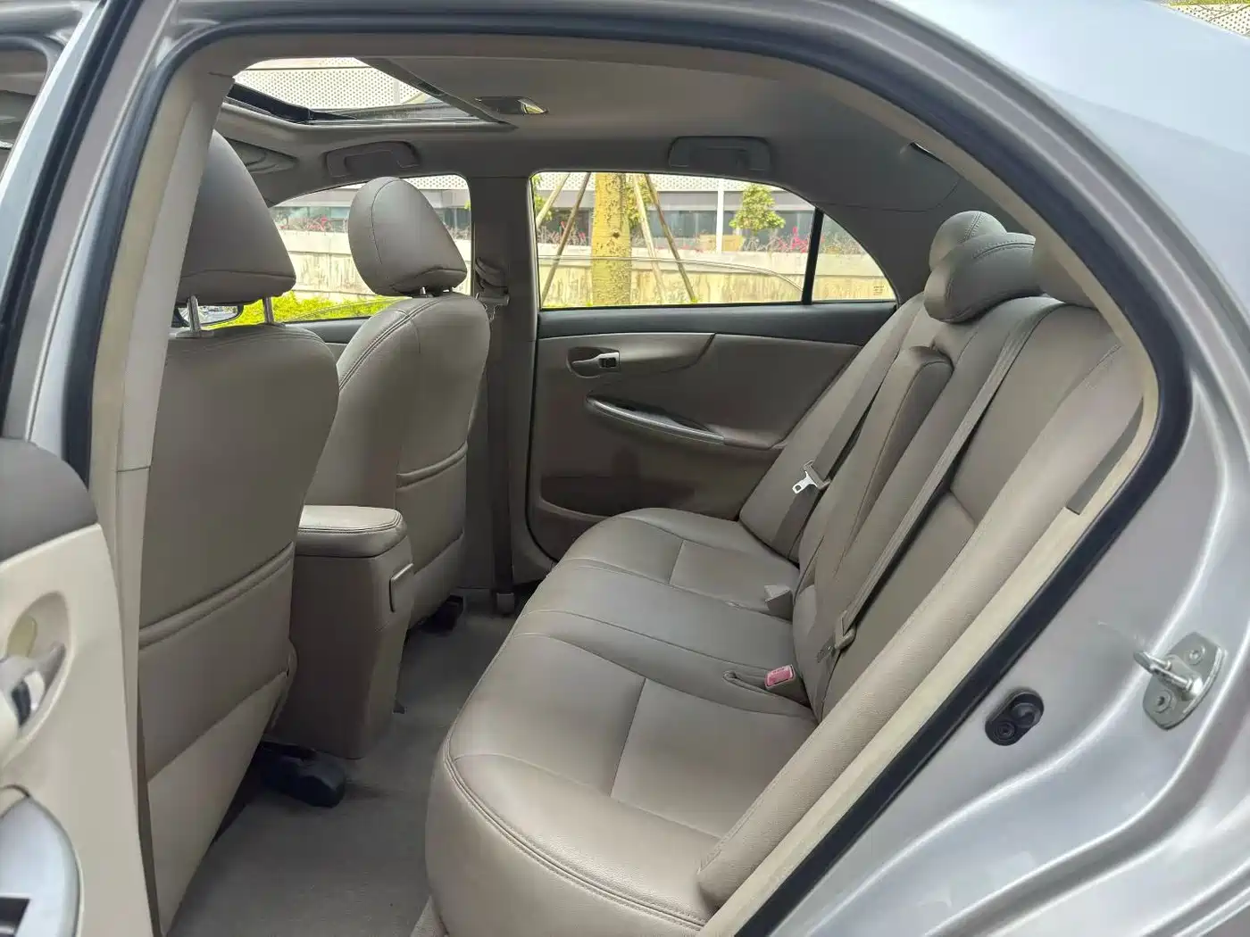 Toyota Corolla 2008 1.8L Automatic GL-i Sunroof Special Edition фото 5