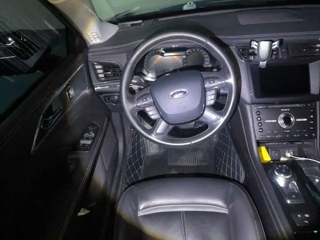صورة 6 - Ford Taurus