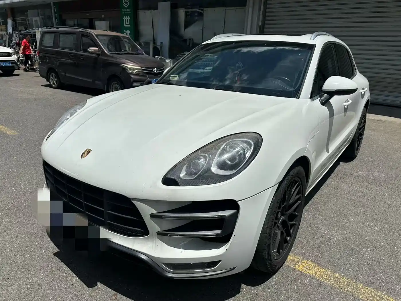 Photo 1 - Porsche Macan