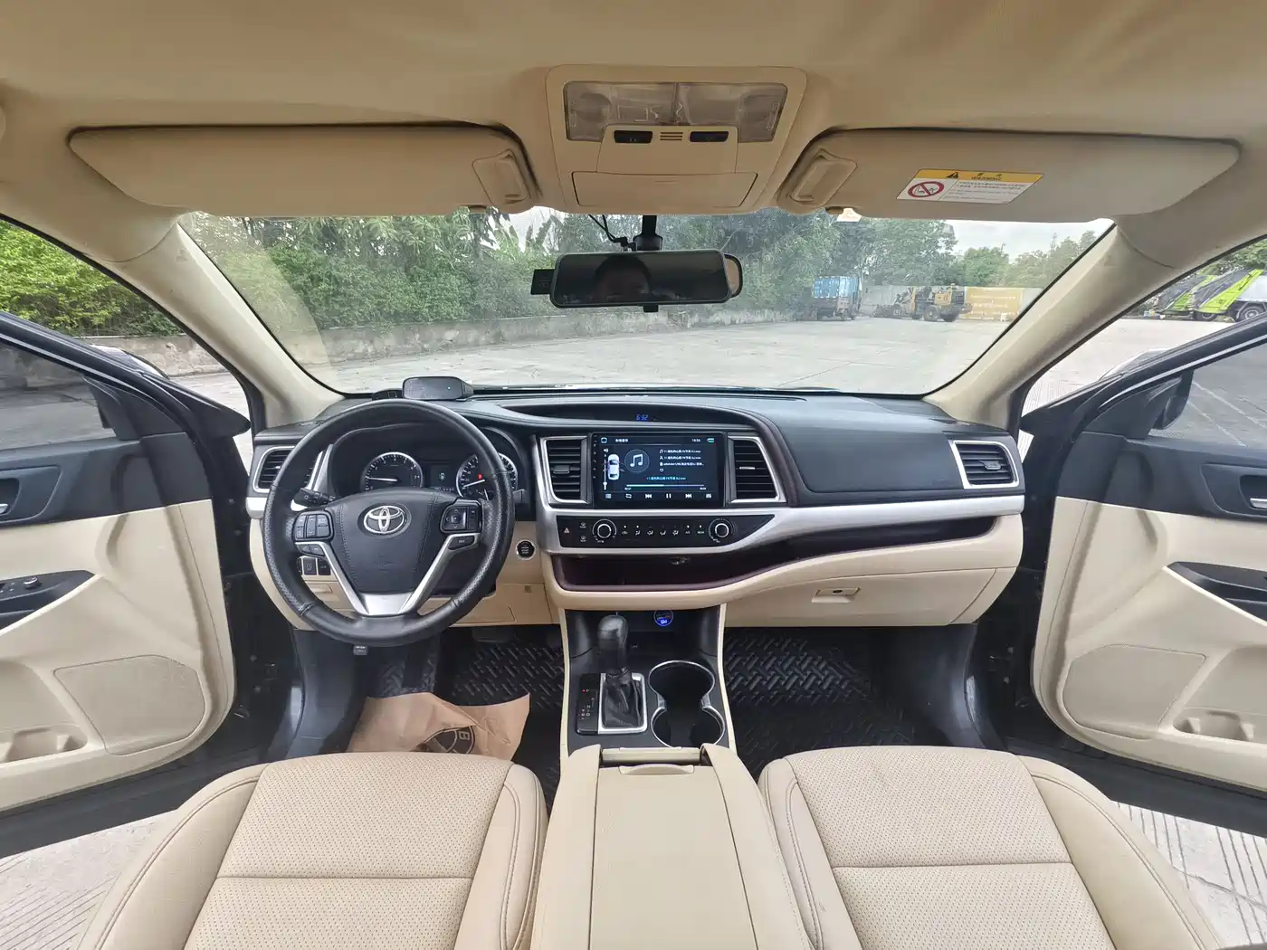 Toyota Highlander 2015 2.0T FWD Elite Edition 5-seater фото 14