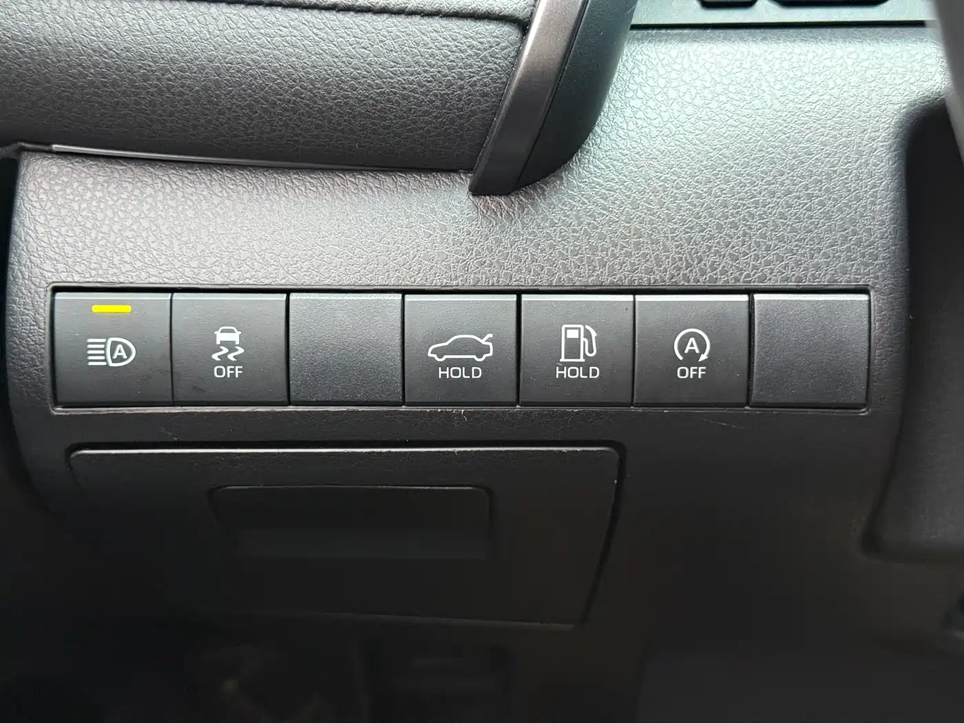 Toyota Camry 2021 2.0S Sporty Edition фото 22