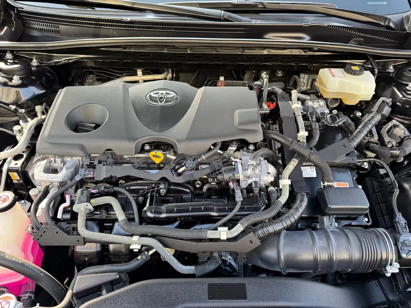 Toyota Camry 2023 Hybrid 2.5HG Luxury Edition фото 21